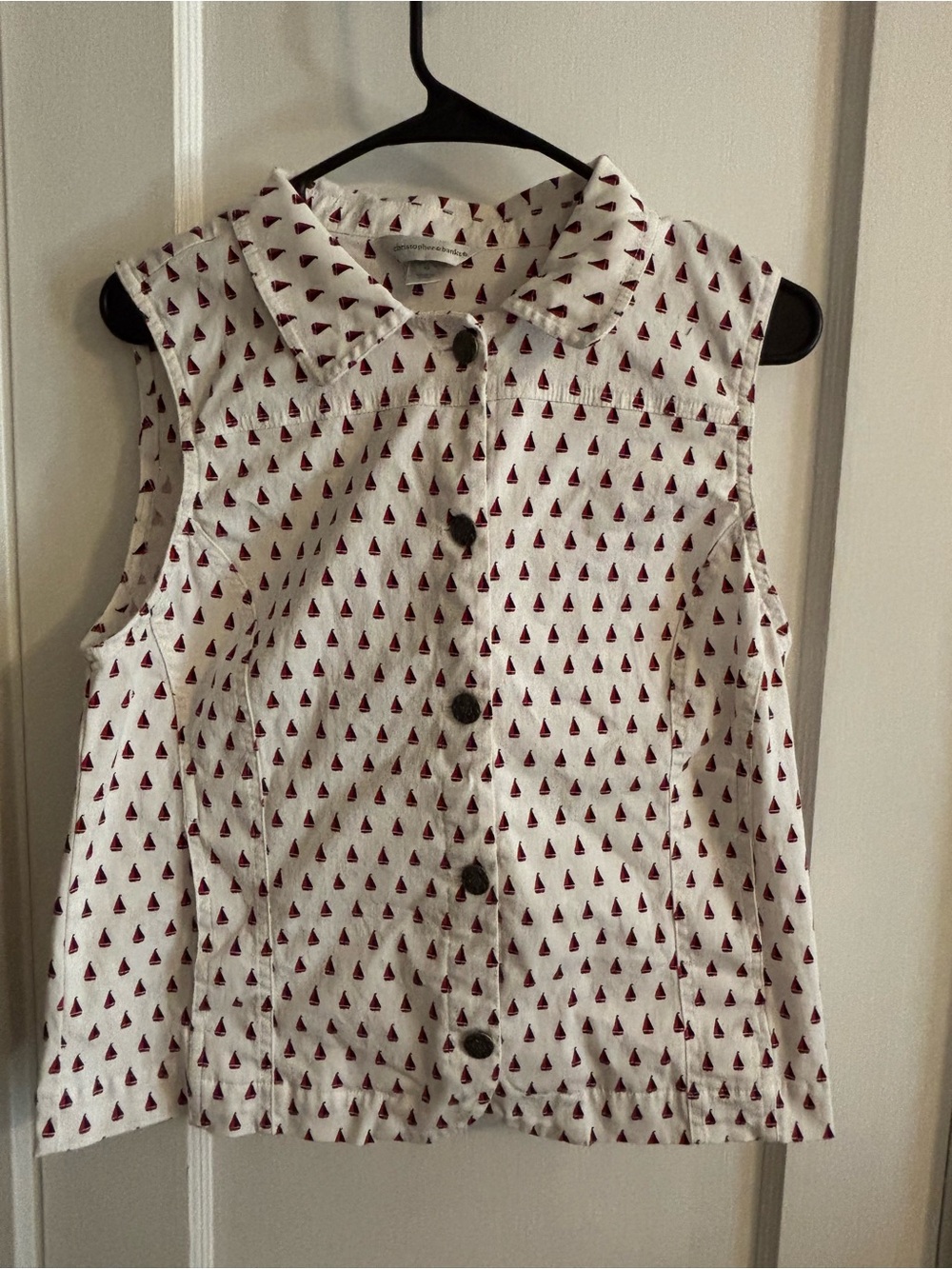 Christopher & Banks Sleeveless White Button-Front Top with Red Sailboat Print M